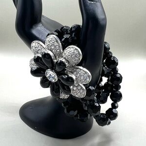 NWOT lia sophia “Corsage” stretch bracelet, black glass beads w/ cut crystals